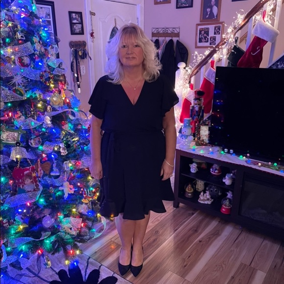 Meet your Posher, Denise Posh Ambassador - Picture 1 of 2